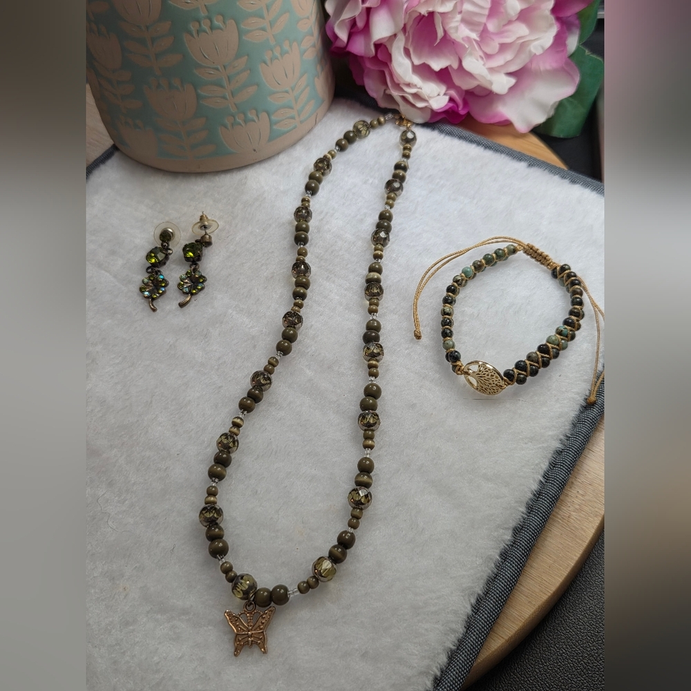 Gold, Black, Green Jewelry Set